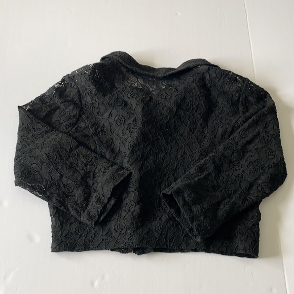 BLACK LACE CROP - Picture 4 of 5